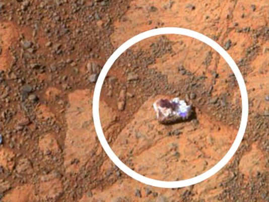 un rocher sur mars